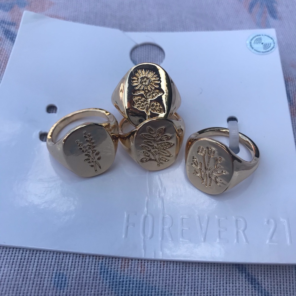 Forever21 Gold Flower Rings - Picture 6 of 10